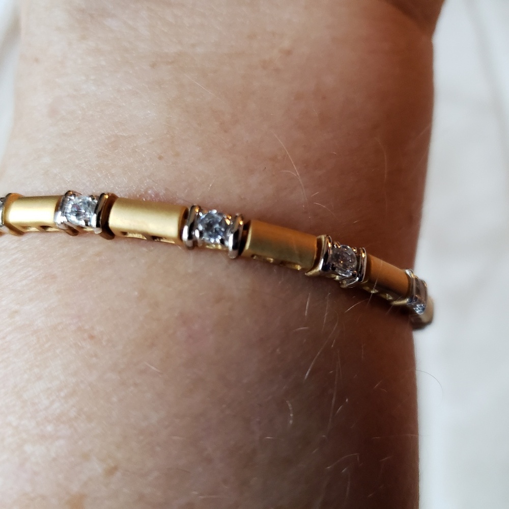 Gold-toned & cz bracelet NWOT